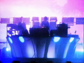 The Chemical Brothers Temptation & Star Guitar (Live Fuji Festival 2002)